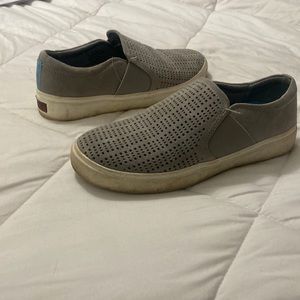 Dr scholls be free !! So comfortable